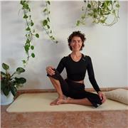 Instructora de yoga / hatha, vinyasa,  y embarazo y post parto. (principiantes e intermedios).